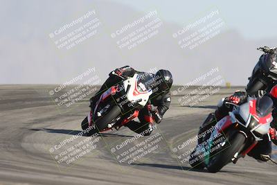 media/Jan-09-2025-Racers Edge (Thu) [[9e316ffd38]]/3-B Group/Session 4 (Turn 12 The Slide)/